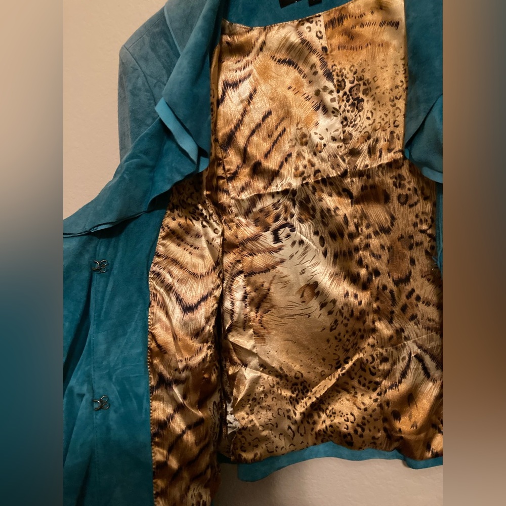 Scully jacket - Picture 3 of 3